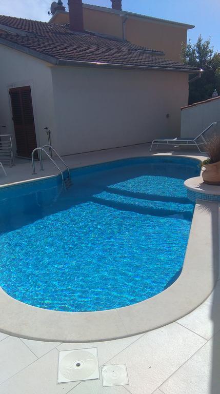 Holiday Pool House Pula Dış mekan fotoğraf